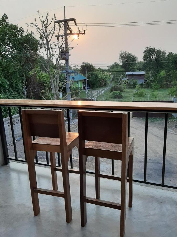 Baan Rabiangdao Uthaithani Uthai Thani Exterior photo